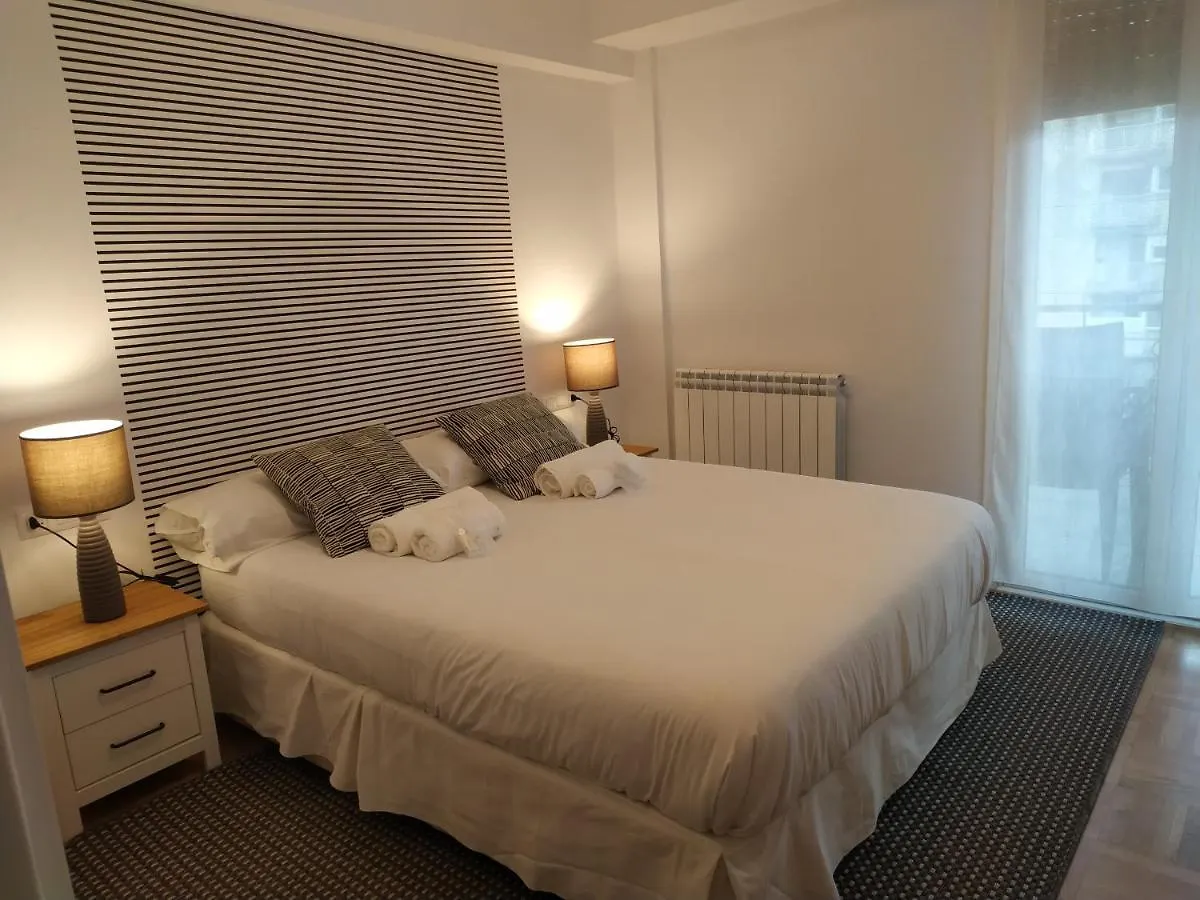 Apartamento Nahima Parking Free San Sebastián España