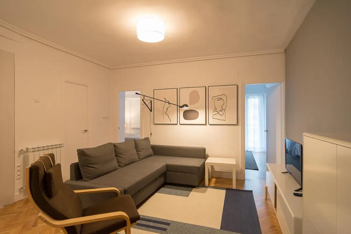 Nahima Parking Free Apartment San Sebastian 0*,